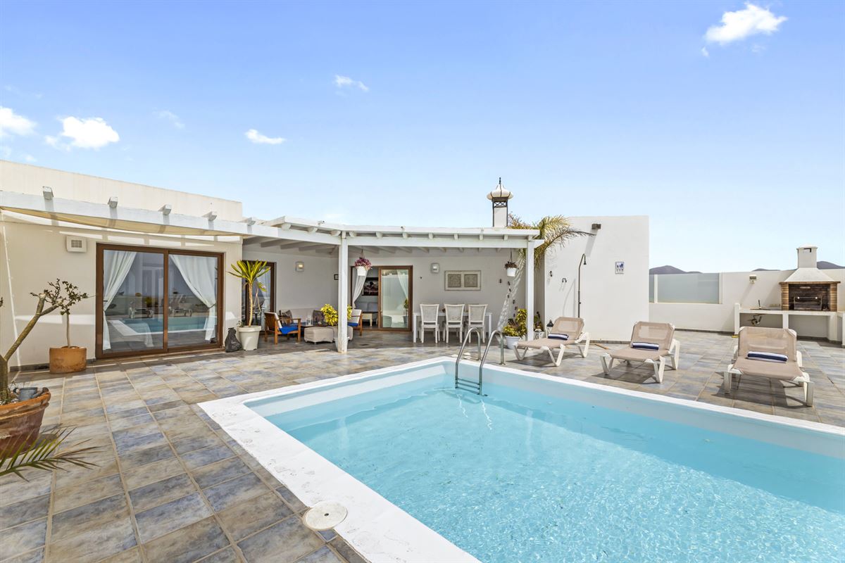 villa-flora-portada