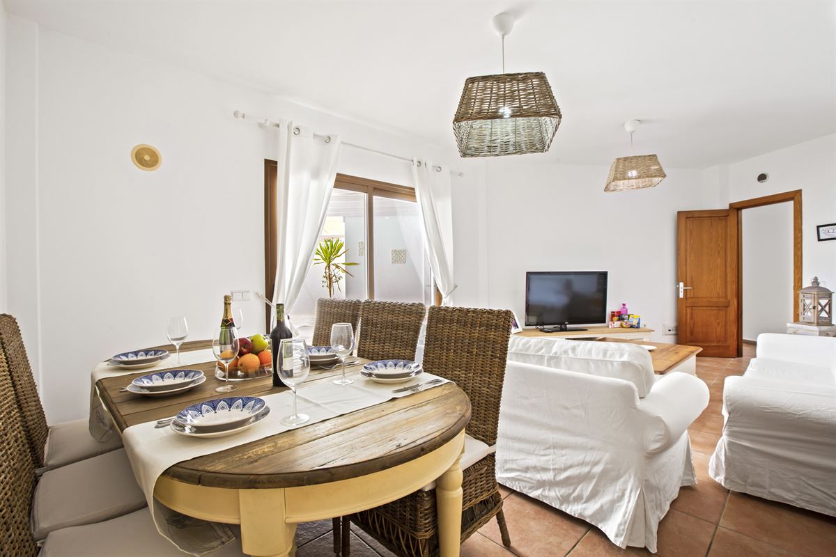 villa-flora-salon