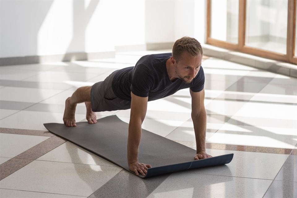 vipvipvillas-actividades-pilates-yoga- (5) Yoga en casa